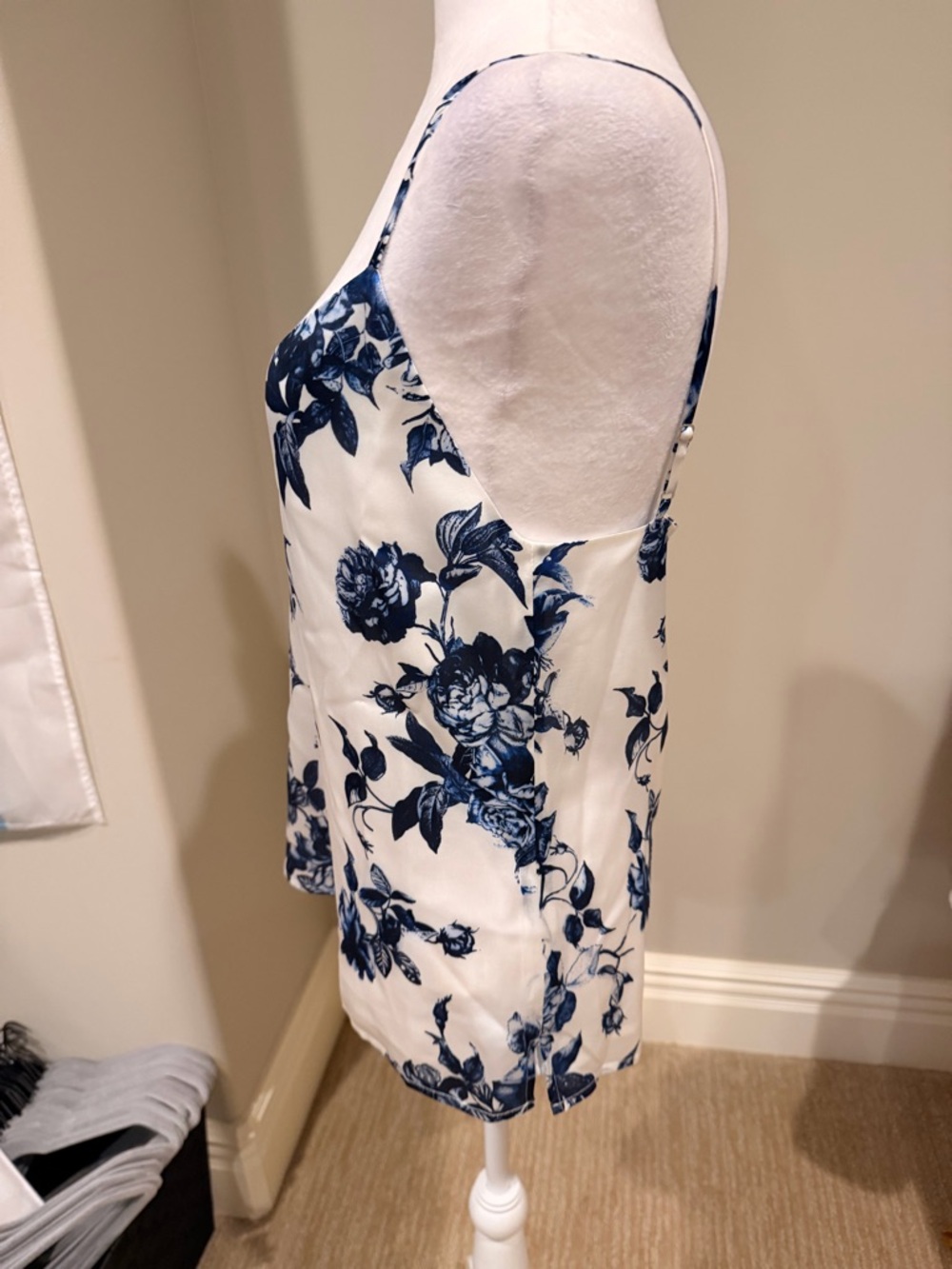L'AGENCE Jane Silk Camisole New with Tags Size XS - Picture 6 of 8